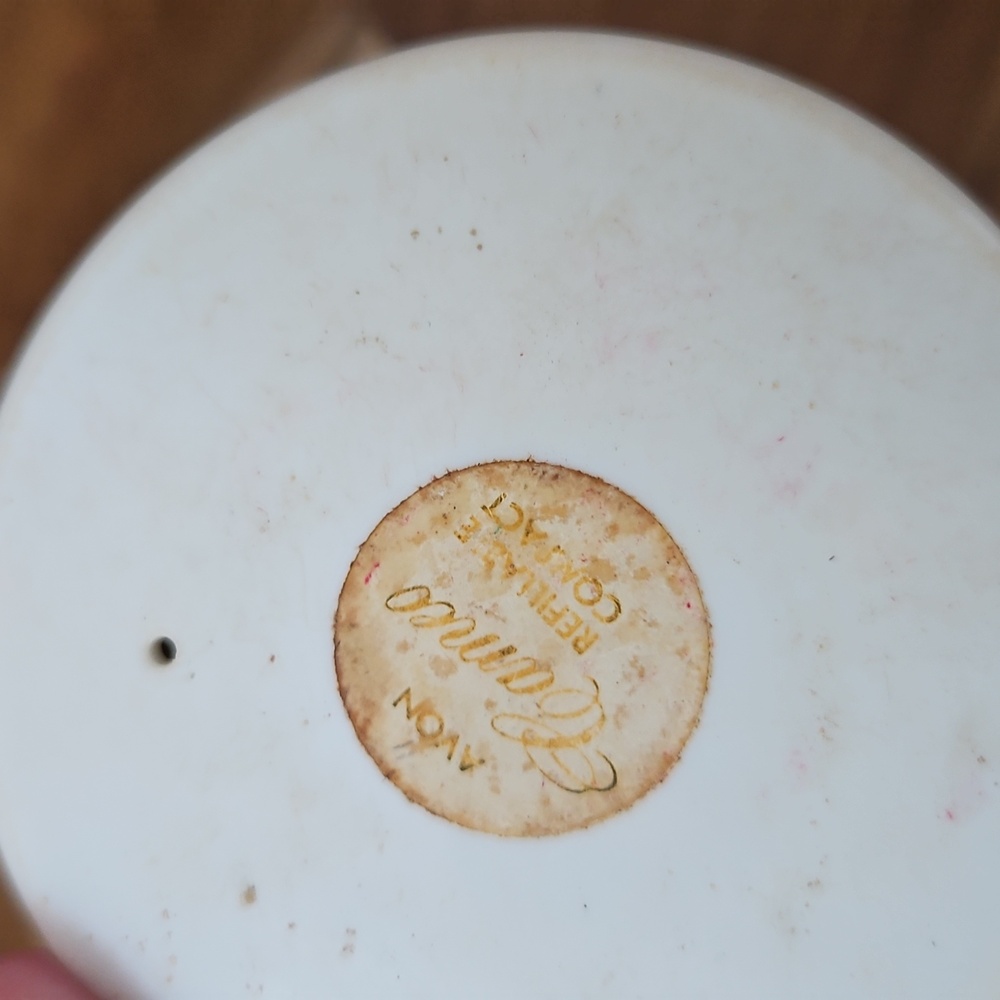 Vintage Avon Cameo Solid Perfume Compact - Picture 4 of 9